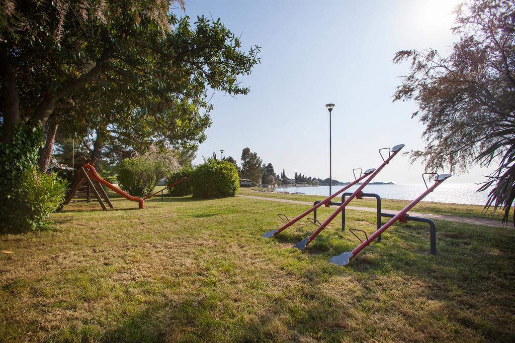 Daila Apartments Novigrad Istria Habitación foto