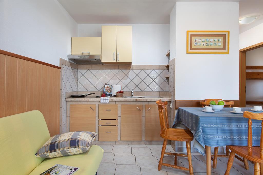 Daila Apartments Novigrad Istria Habitación foto